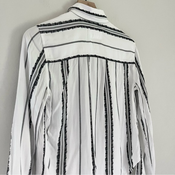 Rails Women’s Dana‎ Feather Stripe Button Front Top Black White Size XS - Picture 8 of 13